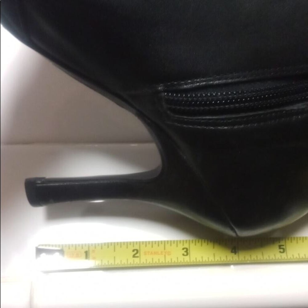 Black Chinese laundry high heel boots - Picture 4 of 4